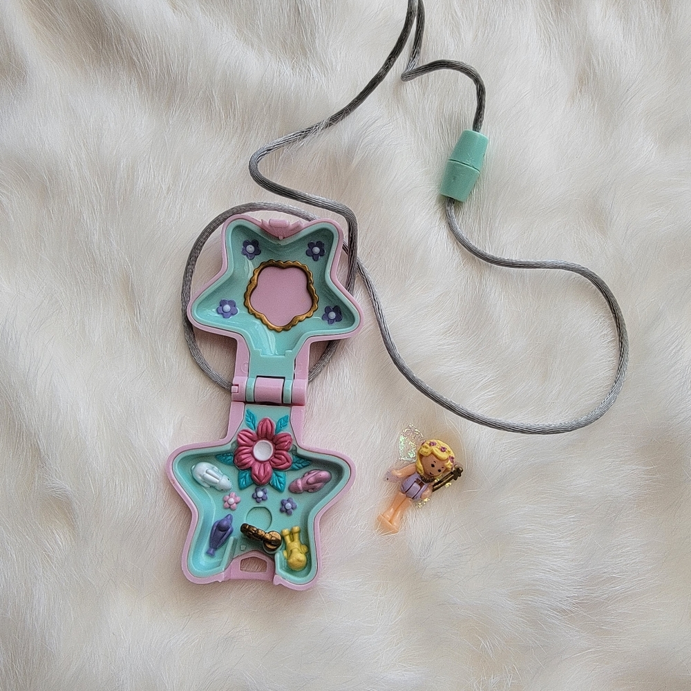 Rare Bluebird 92 Polly Pocket Fairy Garden Locket w/ Silver Cord! Doll Included!